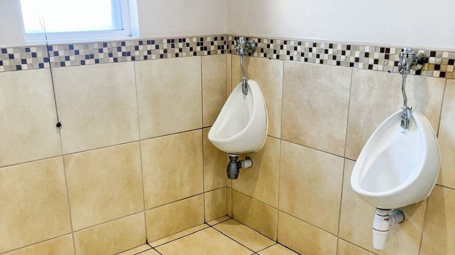 To Let Commercial Property for Rent in Newton Park Eastern Cape